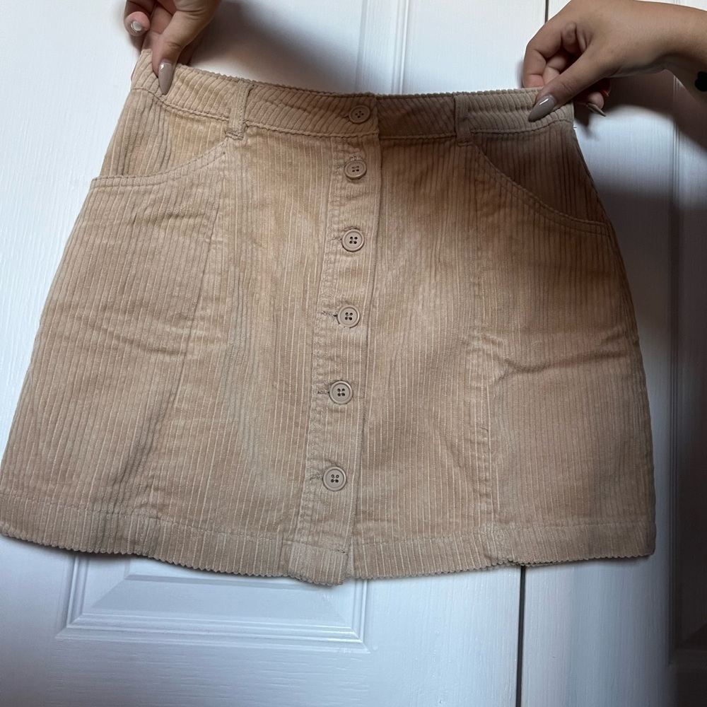 Forever 21 cream skirt